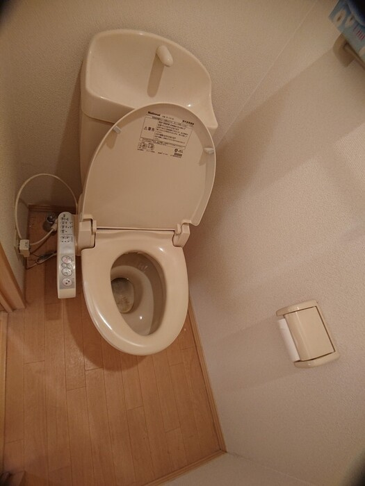 和泉市桑原町のハイツのトイレ|落ち着いたトイレです