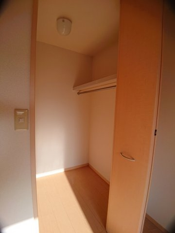 和泉市桑原町のハイツの収納|収納スペース豊富です