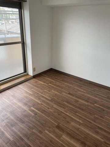 ハイツニシカワの居間・リビング