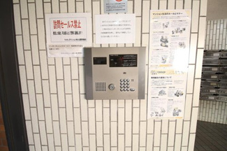 【エントランス】 | 安心のオートロックを完備。モニター付インターホンが嬉しいです♪