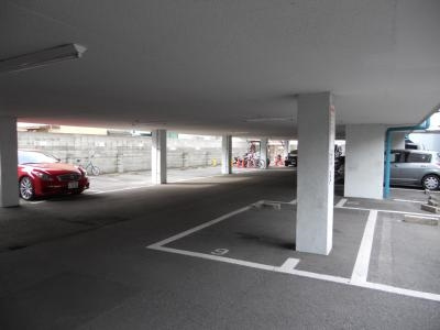 グランメゾンの駐車場