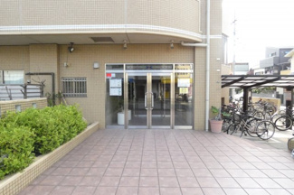 【エントランス】