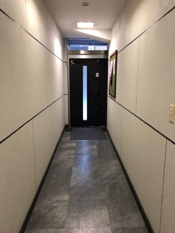 FIRSTビルのロビー