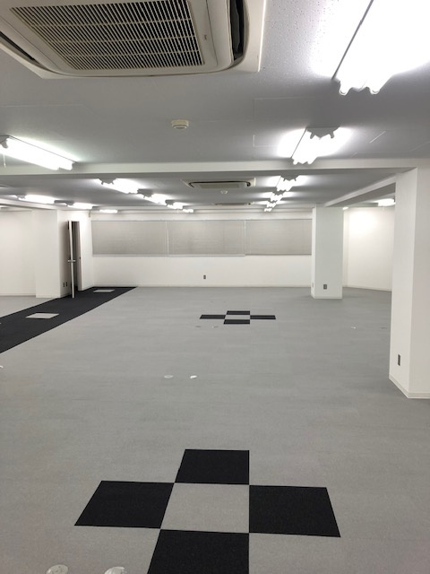 光ビルの内装