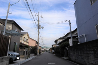 【前面道路含む現地写真】