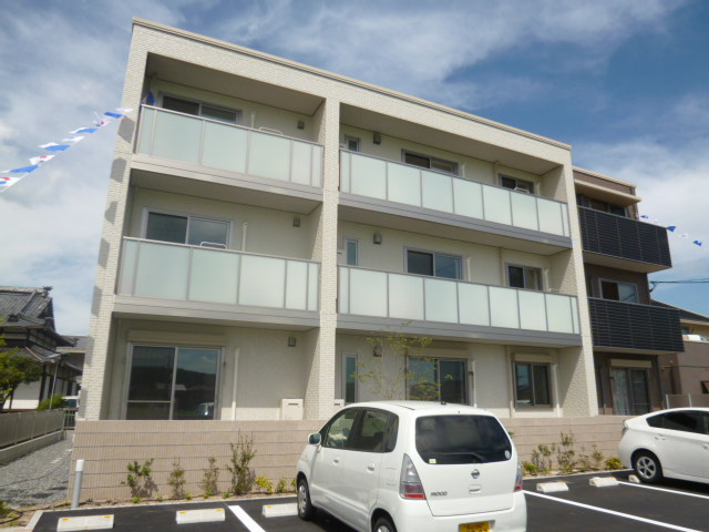 倉敷市白楽町の賃貸マンションの外観