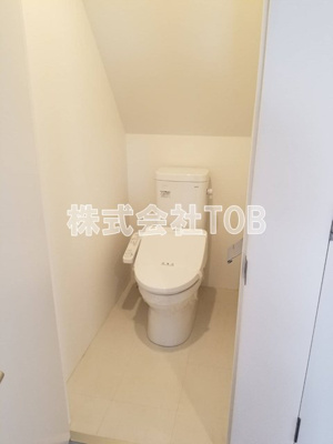【トイレ】 | カラスヤマテラスS | トイレです