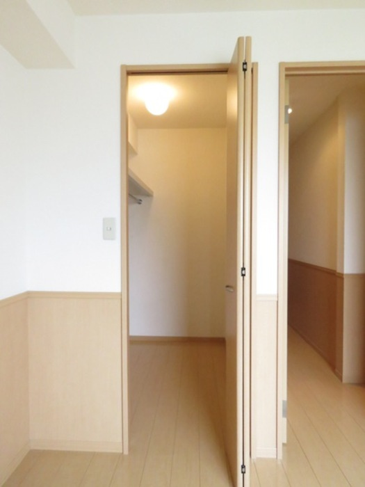 シェソワ鶴見緑地の収納