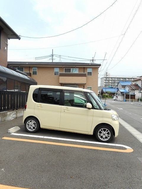一宮市桜３丁目のアパートの駐車場|駐車場