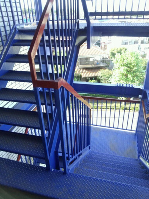 【その他共用部分】 | マンションブルーバード | きれいな階段です