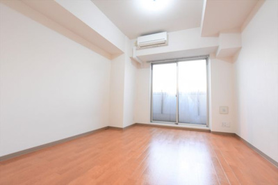 【洋室】 | ヴィラ・デル・ソーレ栄