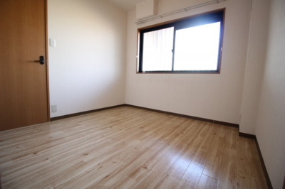 【洋室】 | パストラル南町