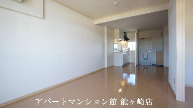 シティハイツ吉田の居間・リビング
