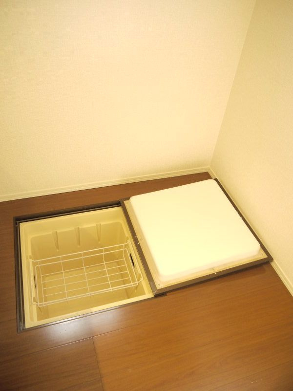エステート陽だまりの丘の設備|床下収納