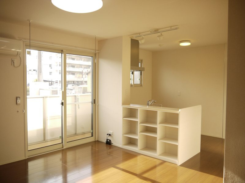 エステート陽だまりの丘の居間・リビング