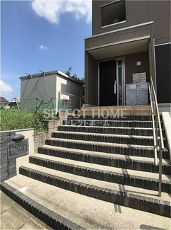 【エントランス】 | 清潔なエントランスです