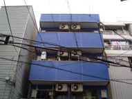 エステュディオ・コーモドの画像