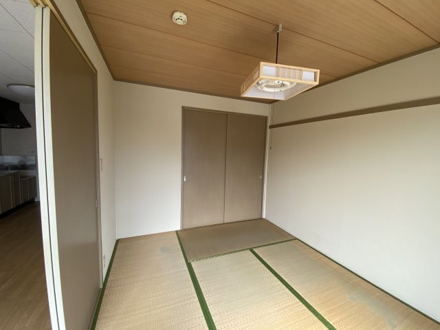 シティセンターハイツA棟の和室