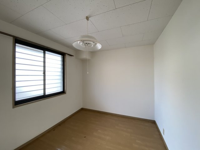 シティセンターハイツA棟の洋室