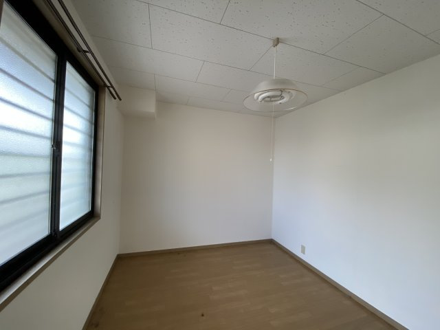 シティセンターハイツA棟の洋室