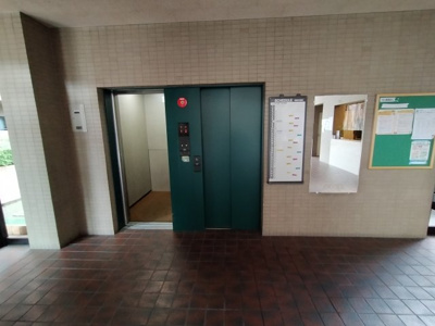 【その他共用部分】 | 四季彩都くすのき館 | エレベーターが2基あり混雑時にも回避できますね♪