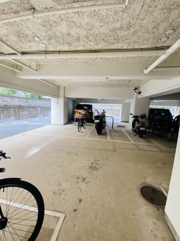 ローズマンション大濠の駐車場