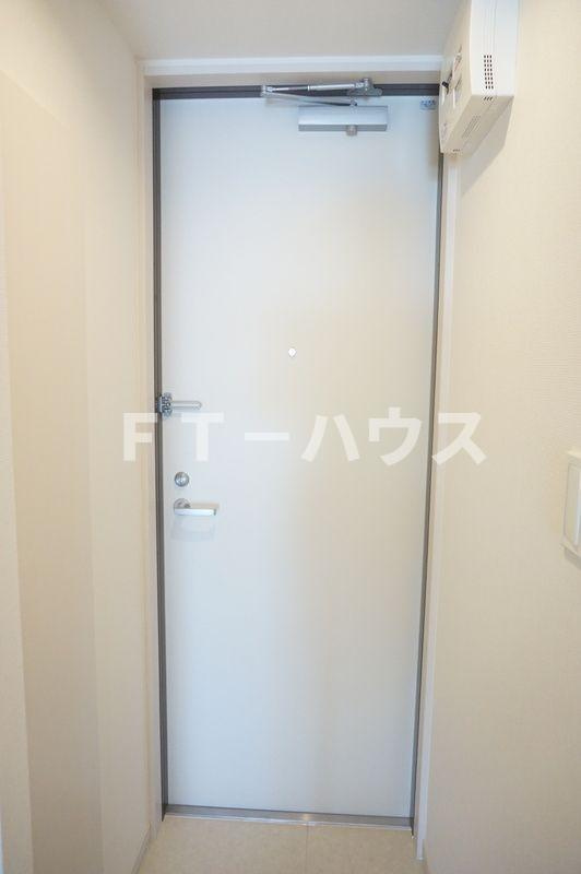 グレイス大久保の玄関