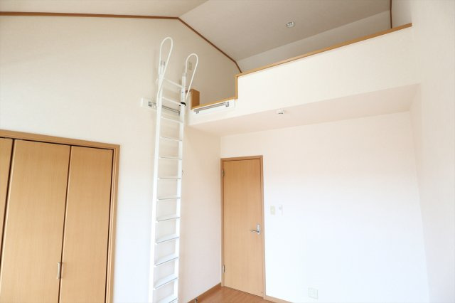 煉瓦館シャレーの設備|ロフト内部、約3帖の広さ