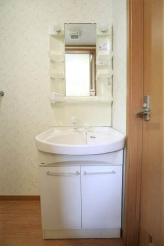 煉瓦館シャレーの独立洗面台