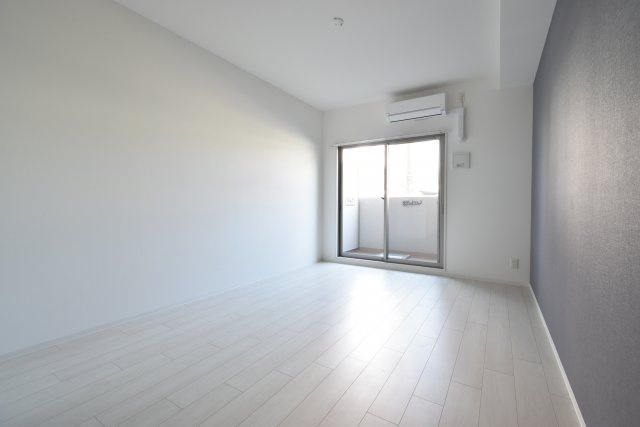 LIVIAZ NANBA　RENOMの居間・リビング