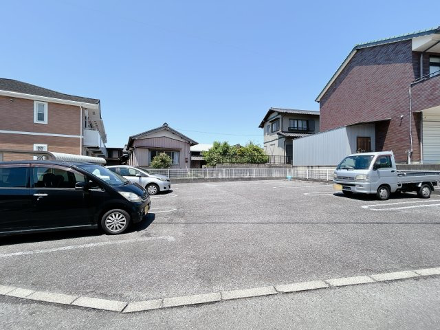ポルト・プレッソの駐車場