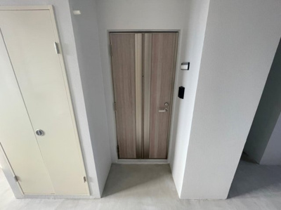 【玄関】 | ヒルトップフローラ | ※退去前の為、新築時の写真になっております。