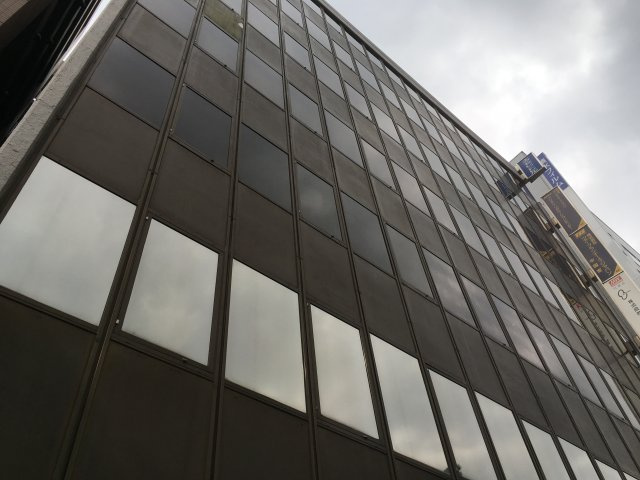 エクセレントビルの外観