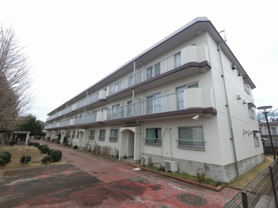 【外観】 | シャルム新百合ヶ丘Ｂ棟 | 総戸数５８戸、１９７８年２月築、管理人は日勤勤務につき管理体制良好です♪
