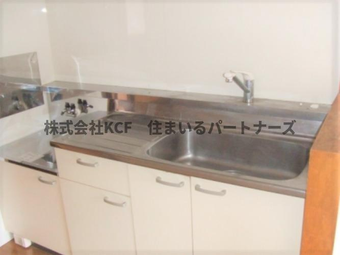 サンモールのキッチン|コンパクトなキッチンで掃除もラクラク