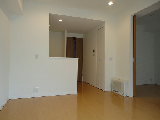 プライムメゾン南2条の居間・リビング