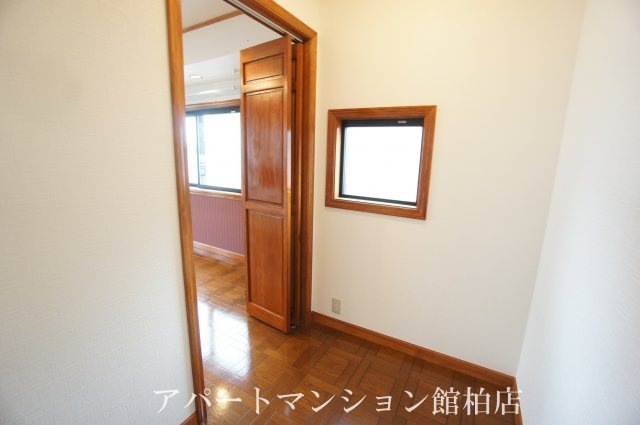 花野井戸建の収納