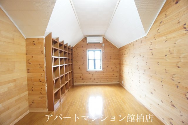 花野井戸建の洋室