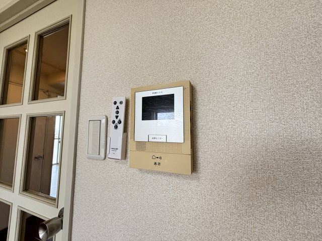 安心のモニター付きインターホン★