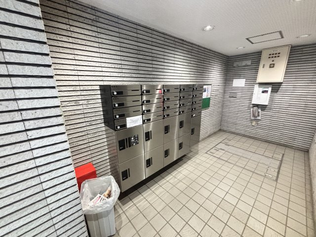 宅配ボックスもございます★