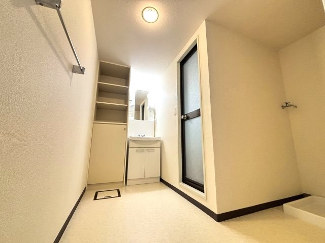 広々とした洗面所★
