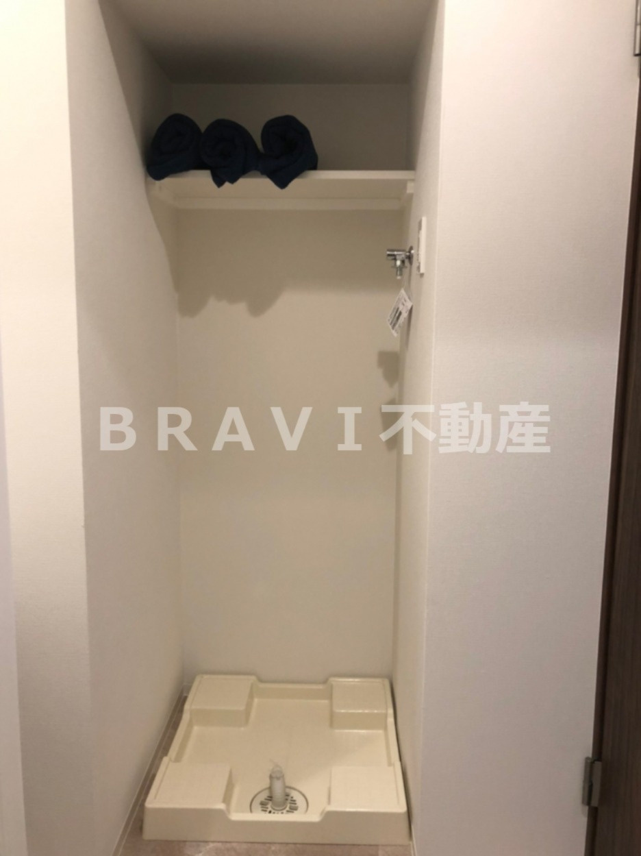 BRAVE徳井町　BRAVI不動産の設備|【BRAVE徳井町】洗濯機置場