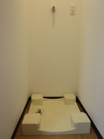 中古戸建　四條畷市岡山東5丁目　（昭和44年築）のランドリースペース|室内洗濯機置き場あり！