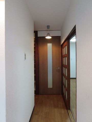 中古戸建　四條畷市岡山東5丁目　（昭和44年築）のその他|明るい廊下☆