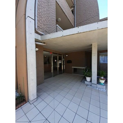 【エントランス】 | メゾン・リュミエール