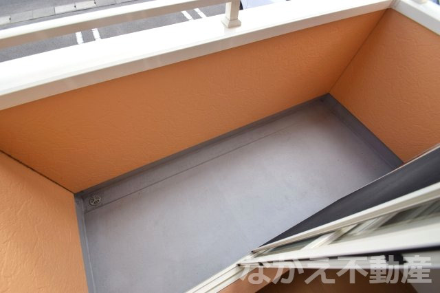 【バルコニー】 | 暖かな日差しのふりそそぐバルコニー