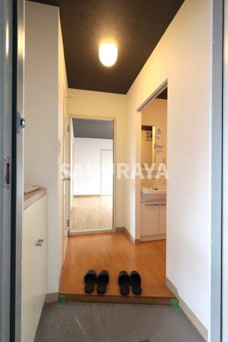 ラフォーレ福居2の玄関|2025年9月撮影。