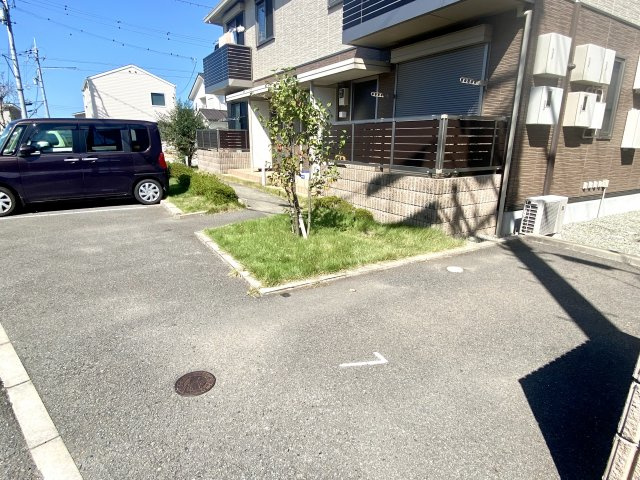 シャーメゾンふみの駐車場