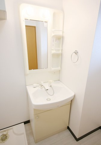 パル平和の独立洗面台