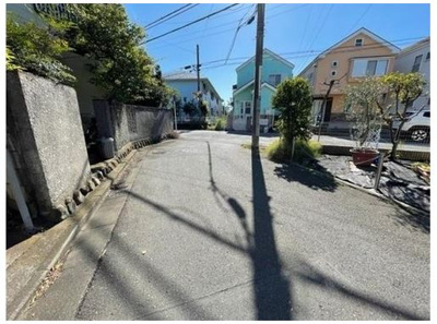 【前面道路含む現地写真】 | 藤沢市鵠沼海岸６丁目　戸建